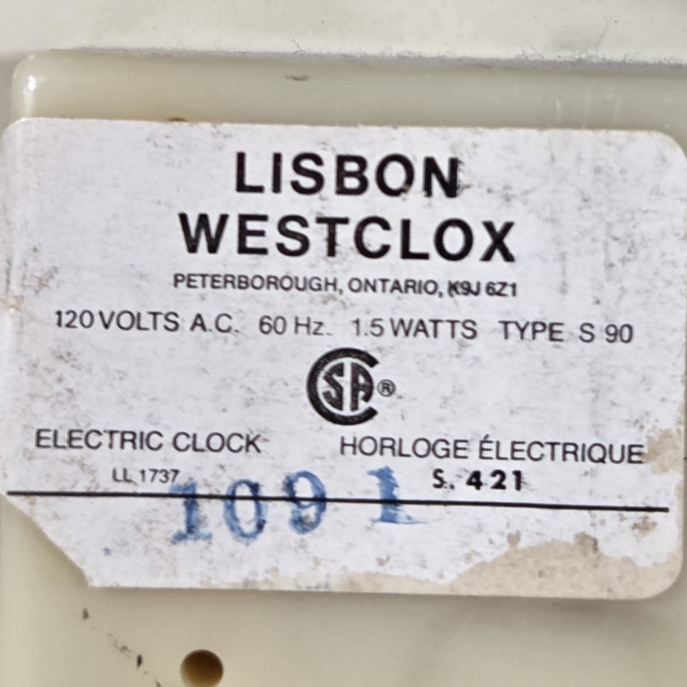 0VTG Westclox Hexagon Electric Wall Clock Canada Cream/Brown 1970s - Picture 5 of 6